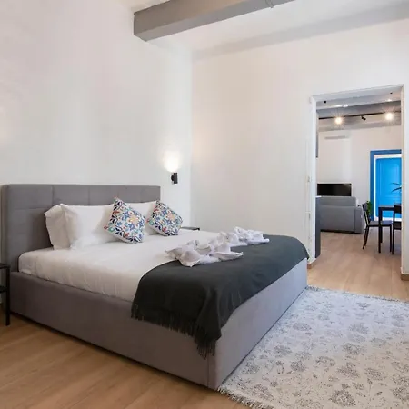 Collection - Felix * Valletta