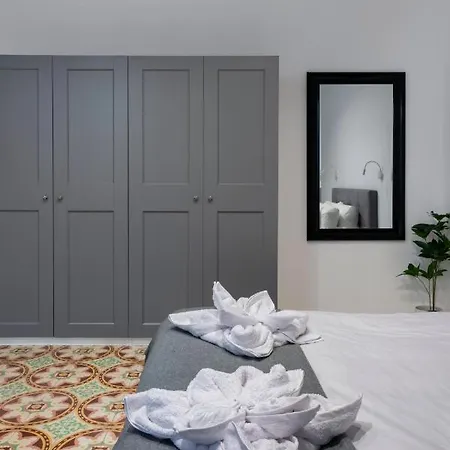 Collection - Felix