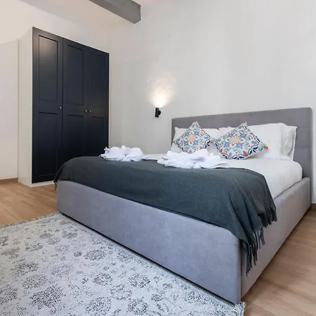 Apartman Collection - Felix