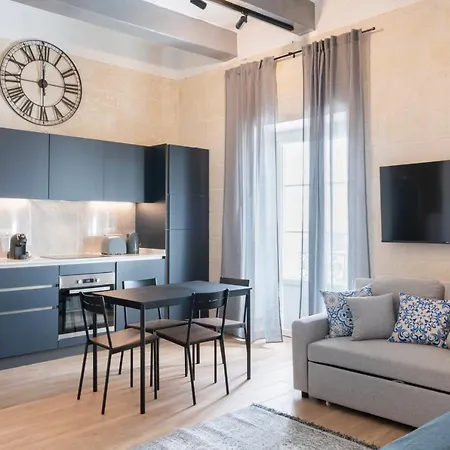 Collection - Felix Apartman