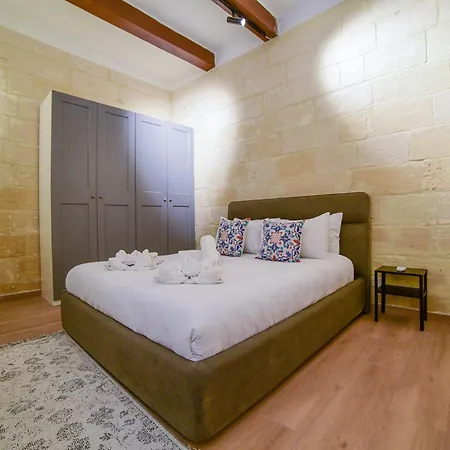 Collection - Felix Apartman