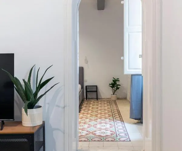 Collection - Felix La Valeta