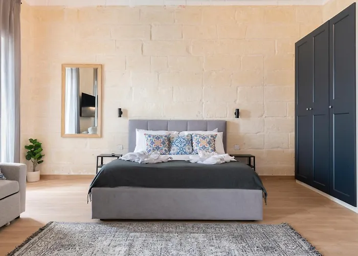 Collection - Felix La Valeta