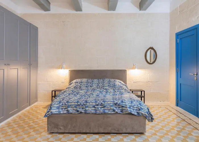 Collection - Felix La Valeta